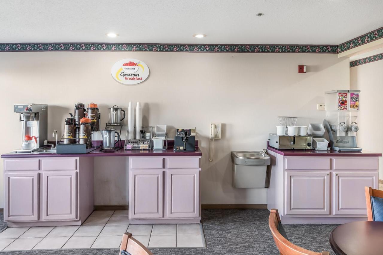 Americas Best Value Inn-Wenona Exteriör bild