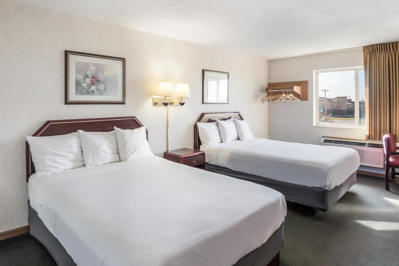 Americas Best Value Inn-Wenona Exteriör bild