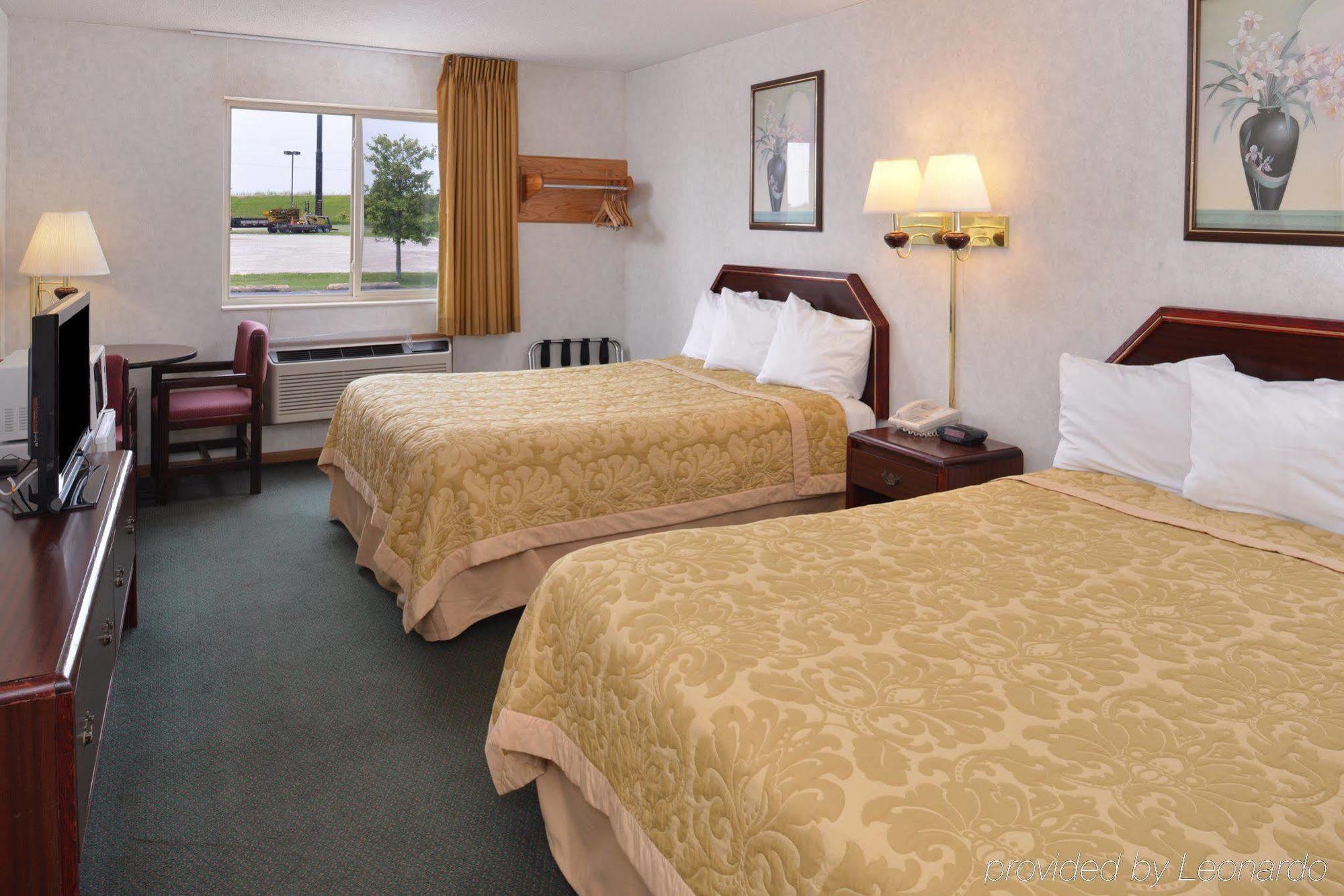 Americas Best Value Inn-Wenona Exteriör bild