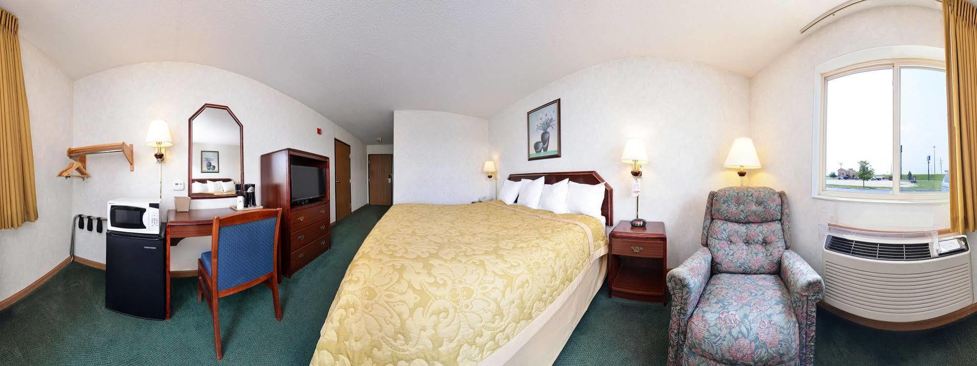 Americas Best Value Inn-Wenona Exteriör bild