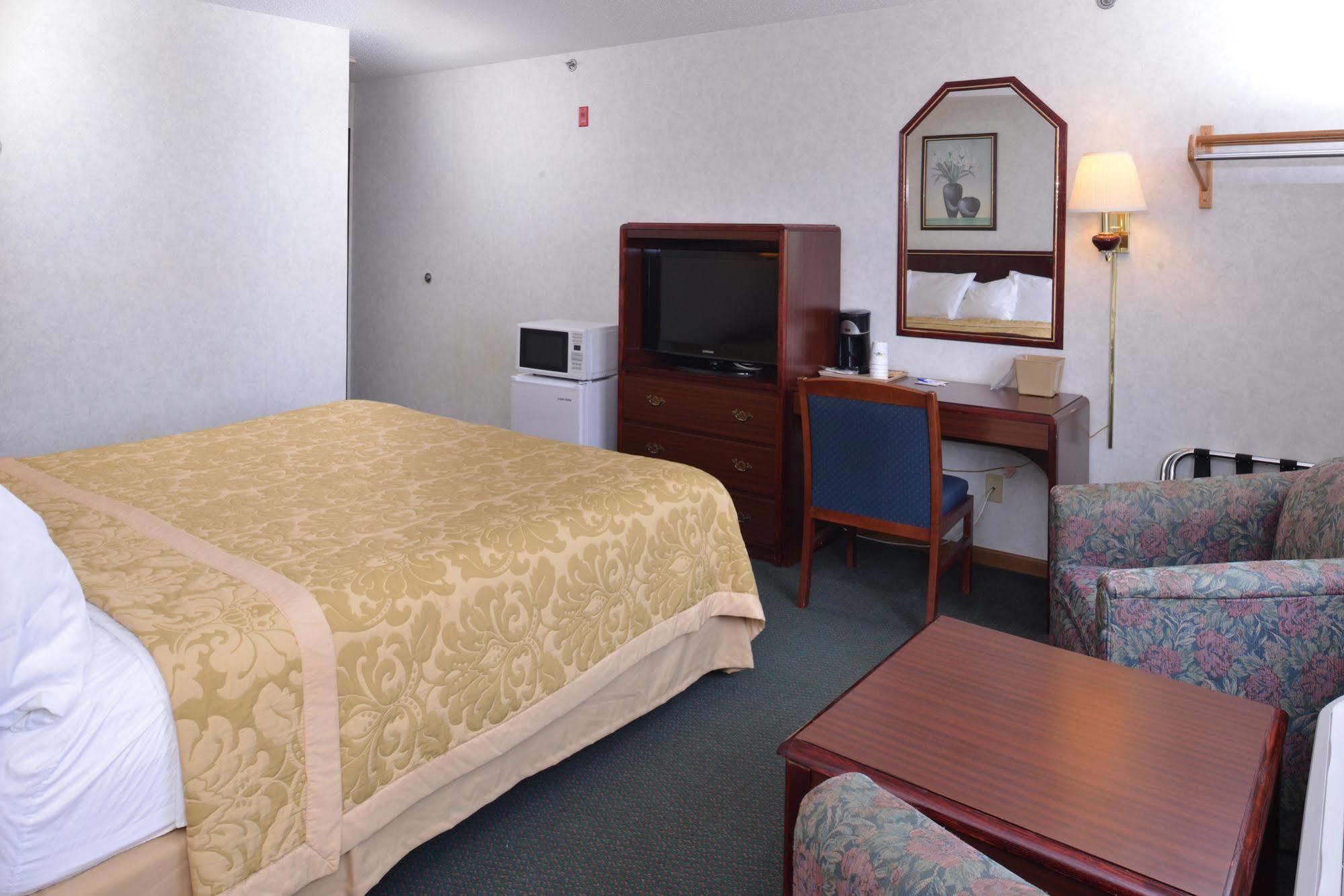 Americas Best Value Inn-Wenona Exteriör bild